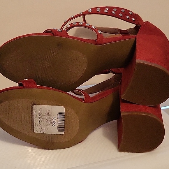 Summer strappy shoe. - Picture 8 of 8